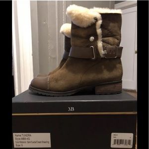 Matt Bernson Tundra shearling boots size 9
